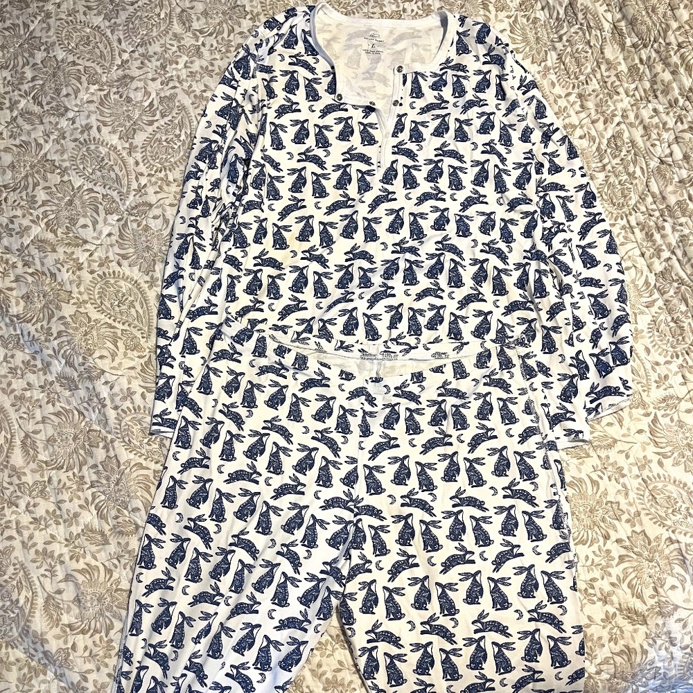 Roller Rabbit Pajamas - L